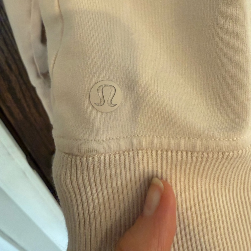 Lululemon Scuba Crewneck Sweatshirt in Silk Rose - Size 10 - Picture 5 of 7